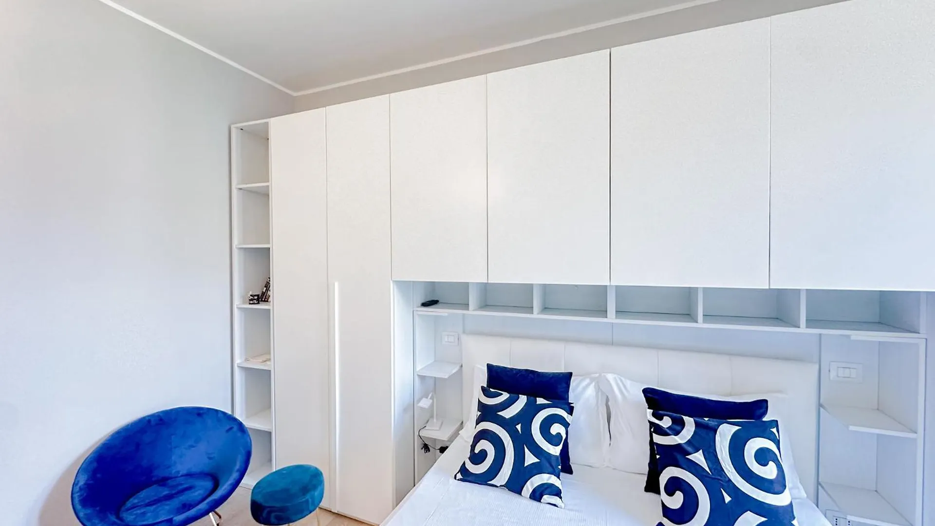 Apartment Cesare Da Sesto Suite - 5 Mins From Navigli Milan Italy