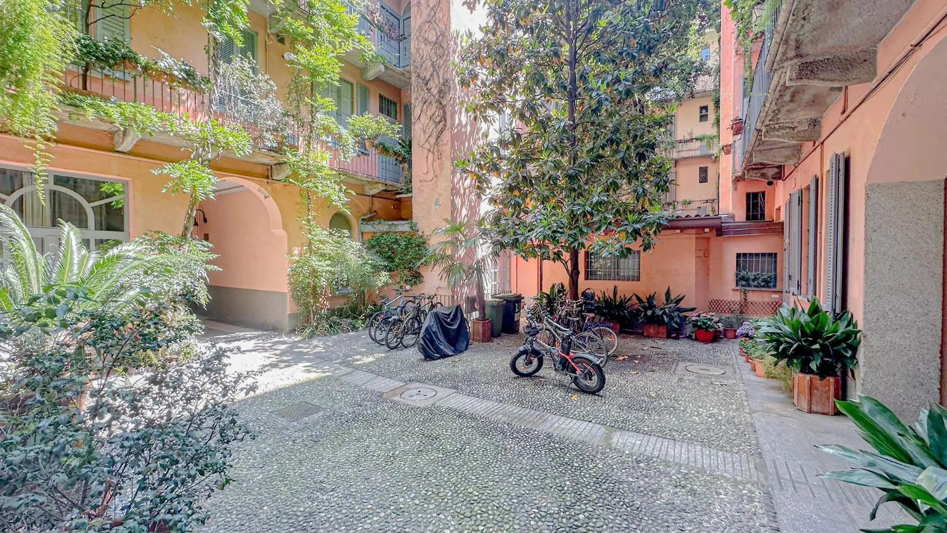 Cesare Da Sesto Suite - 5 Mins From Navigli Milan Apartment